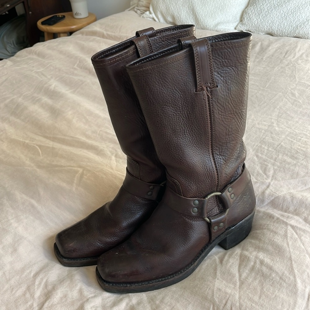 Frye Harness 12R Belted Riding Boot Brown